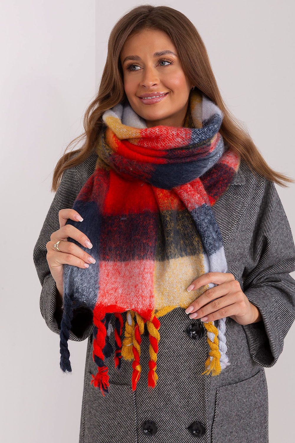  Shawl model 191713 AT 