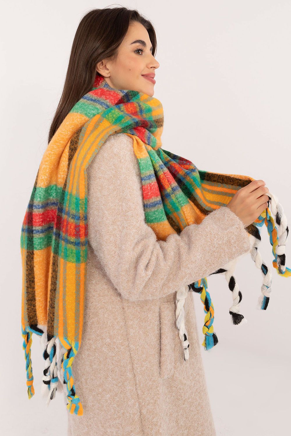  Shawl model 202579 AT 