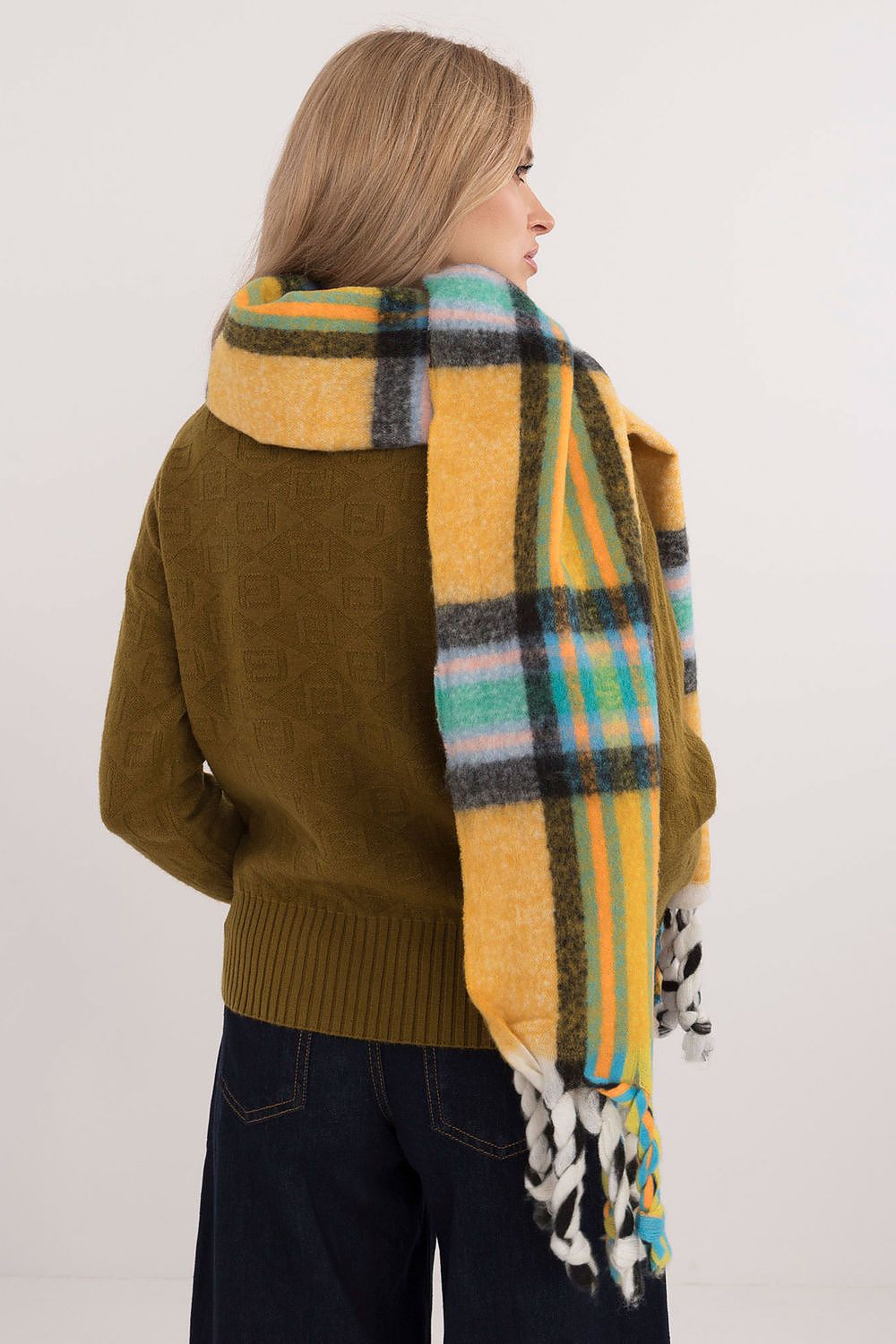  Shawl model 202584 AT 