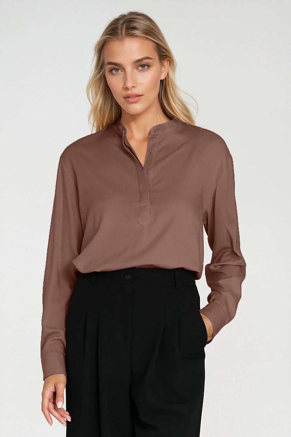  Blouse model 217585 Nife 