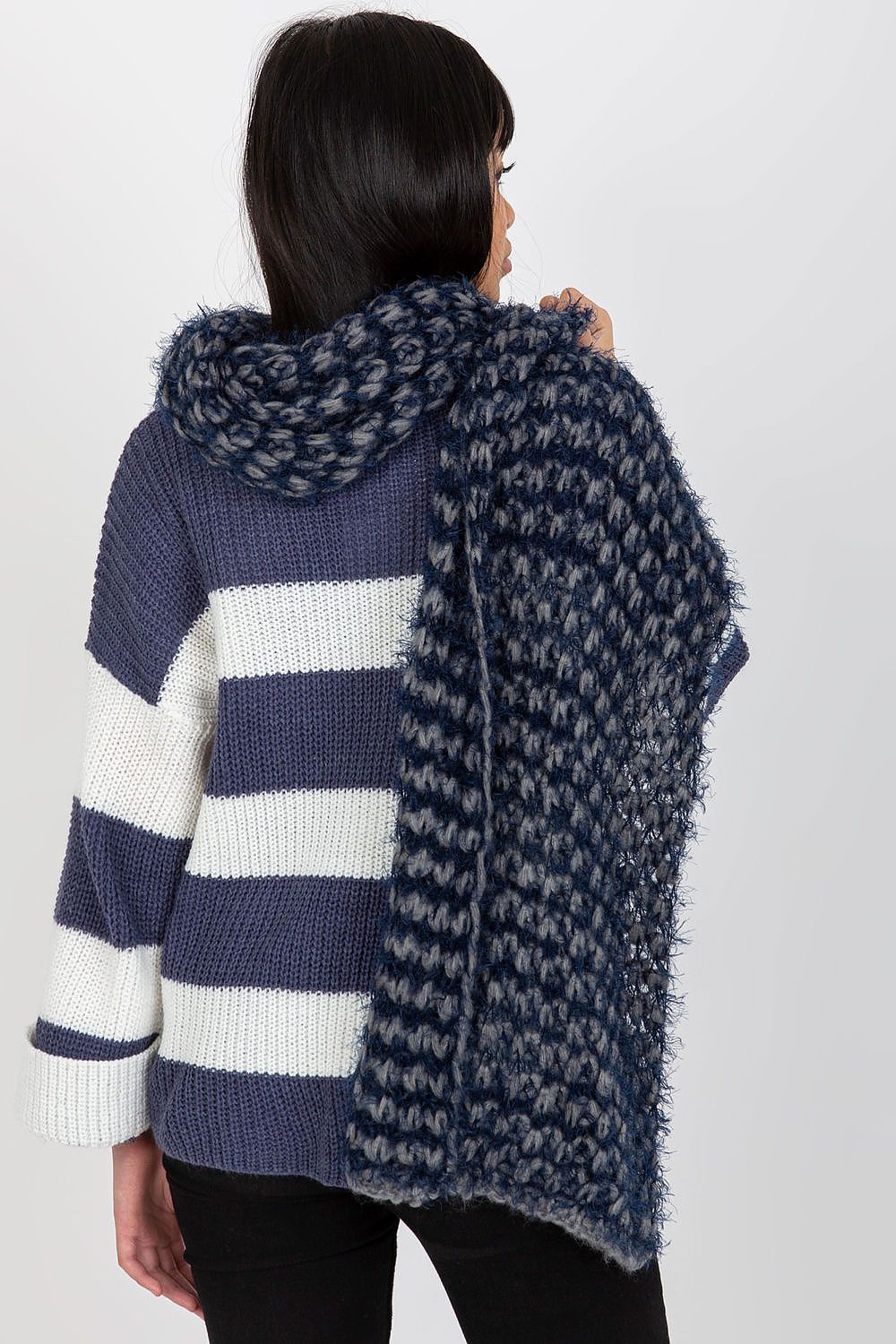  Shawl model 174876 AT 