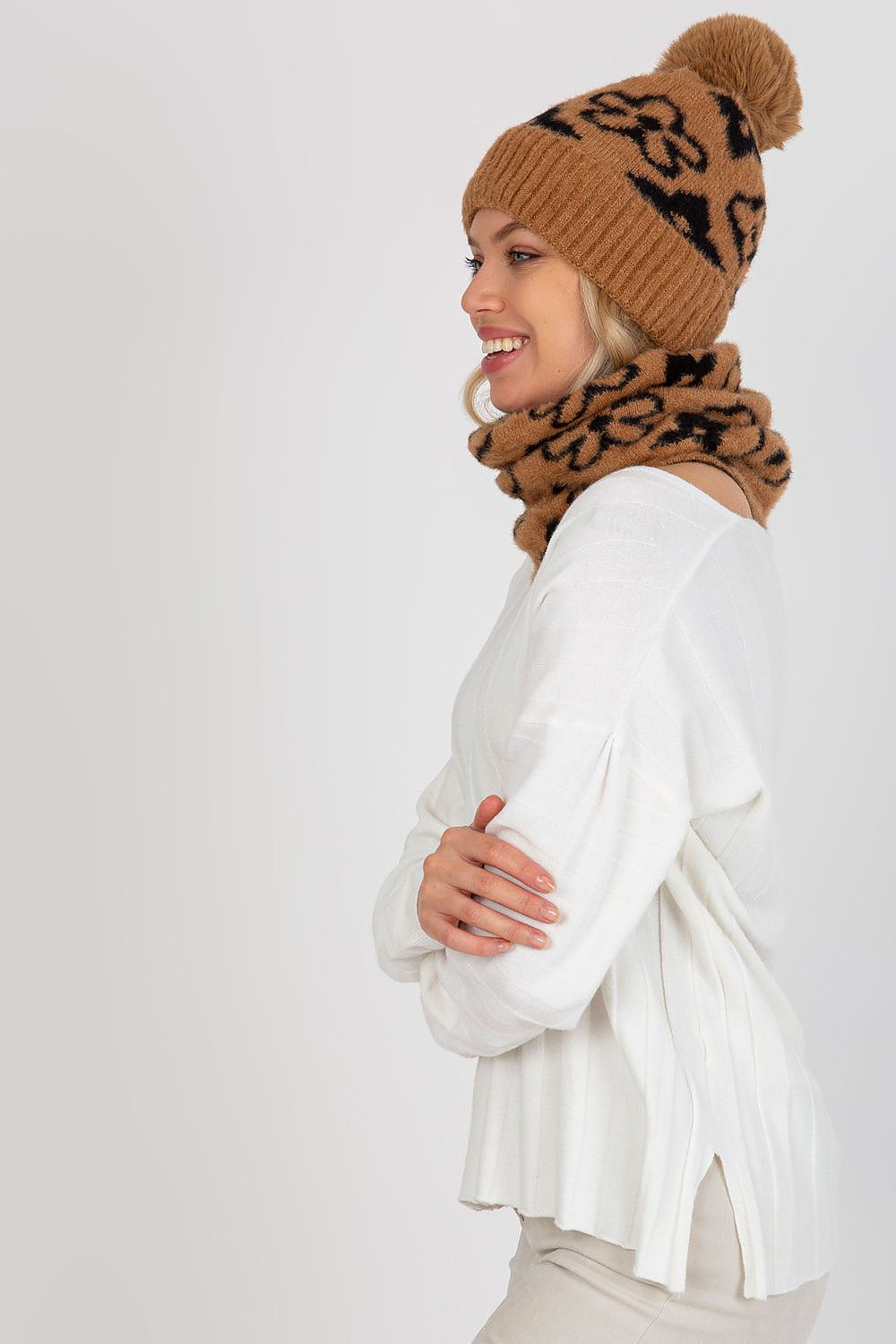  Cap model 185917 AT 